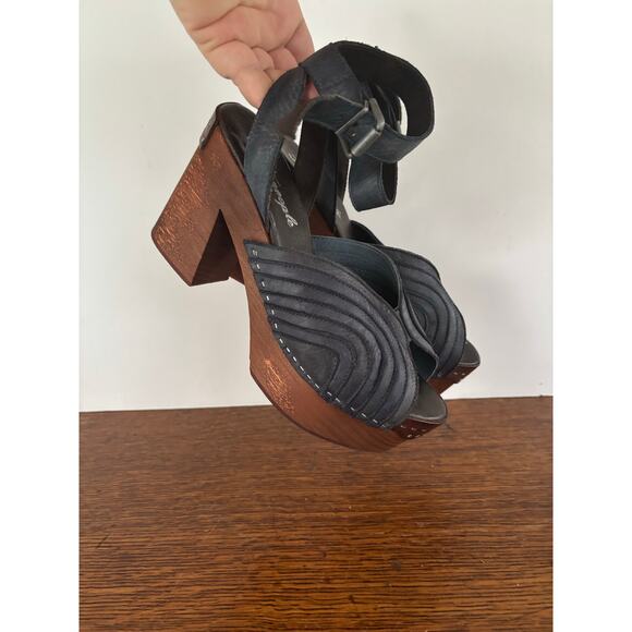 Free People Orion Clog  - Platform Heels Size 37 - Picture 1 of 4
